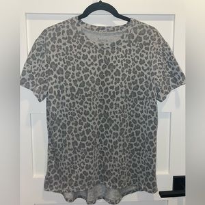 Women’s cheetah print tee-shirt